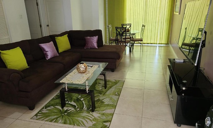 New Kingston Apartamento | New Kingston Luxurious Secure Condo