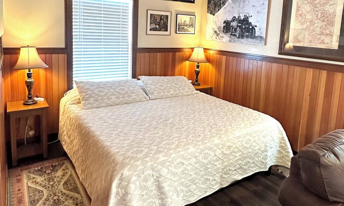 East Glacier Park Village Apartamento | Nueva cabaña de lujo en el glaciar del este central