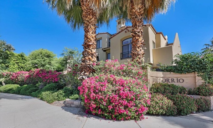 Baristo Casa | New! La Bella Villorrio - 3 Bedroom Tuscan Style Townhouse-Downtown Palm Springs