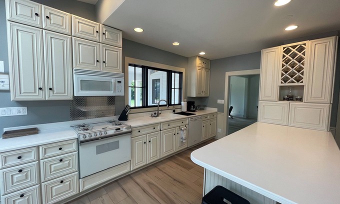Twin Lakes Casa | NEW! Lake Elizabeth Waterfront home with 2 Master Suites
