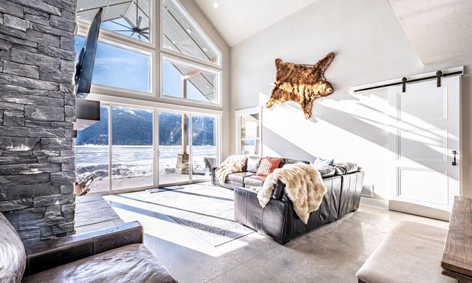 Tamarack Resort Chalet De Esquí | New Lakefront Modern Chalet With Panoramic Views