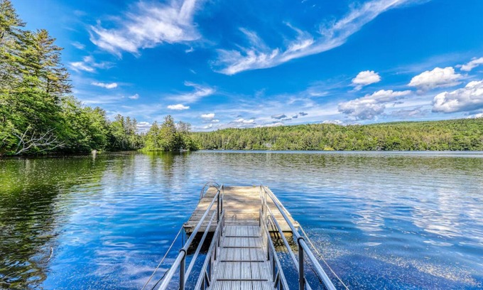 Ludlow Cabina | NEW Lakeside cabin W/ Hot Tub Newly Renovated!