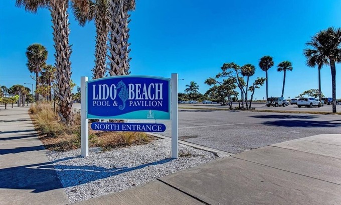 Sarasota Cabaña | NEW...Lido Key Cottage
