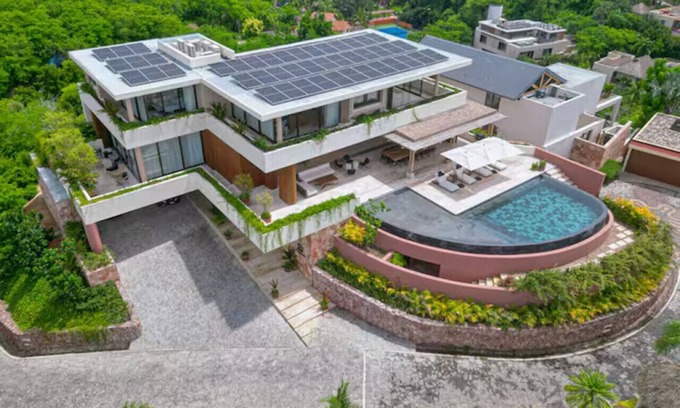 La Cruz de Huanacaxtle Villa | "New listing" Luxurious staffed villa in gated community