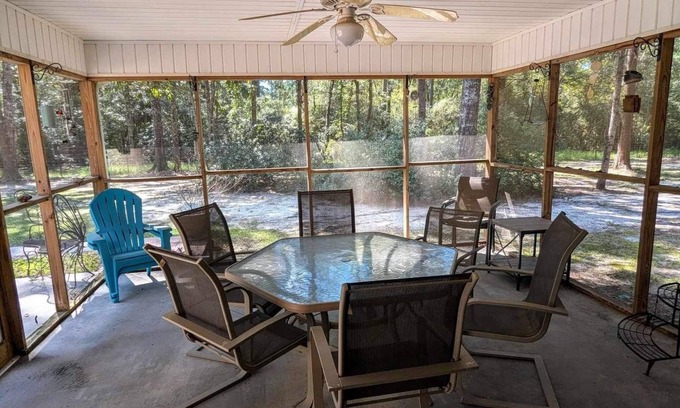 Saucier Casa | NEW LIST Cozy 3BR Family Home, Quiet Wooded Retreat, 20 Miles to Beach & Casino
