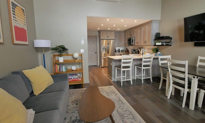 Eden Condominio | New Listing- 2 King Bedrooms next to pool and Hot Tub | 2 Bed, 2 Bath