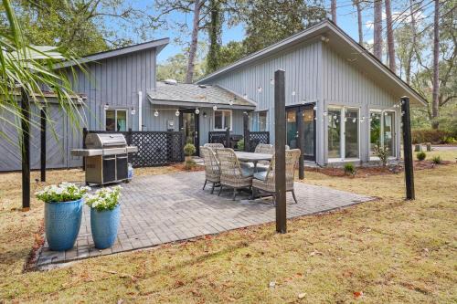 Lawton Woods Casa | NEW LISTING - 3 Bedroom - Pet Friendly - Coastal Casual & Refined Style - 8 Cotton Lane