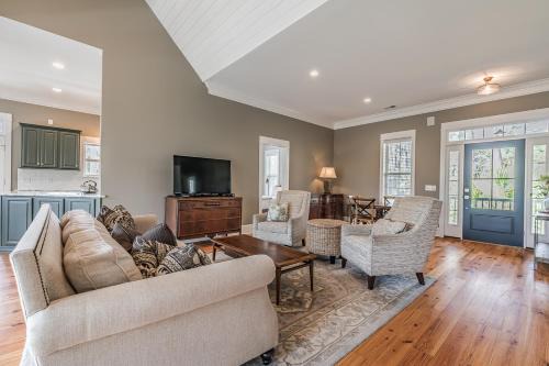Saint Helena Island Casa | New Listing! - 3br/2ba on Harbor Island
