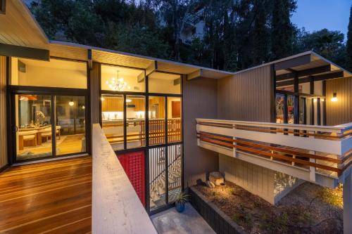 Sherman Oaks Casa | New Listing Architectural Villa by Colby & Conrad