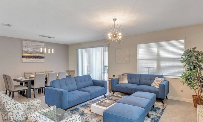Davenport Casa | New Listing! Champions Gate Resort, 10mi to Disney & 21mi to Universal - FS383800