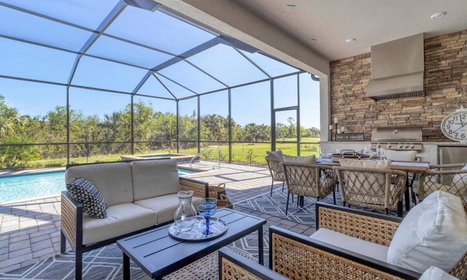 Punta Gorda Casa | New Listing! Charlotte Harbor Area Resort, 120mi to Disney & 134mi to Universal - GRH575527