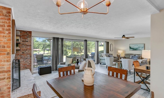 Brookeland Condominio | New Listing! Cozy 2-bedroom 3-bath condo on hole 3 of Rayburn Country Club