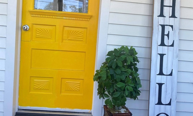 Nims Casa | New listing discounts, Fenced Yard & Pet Friendly!