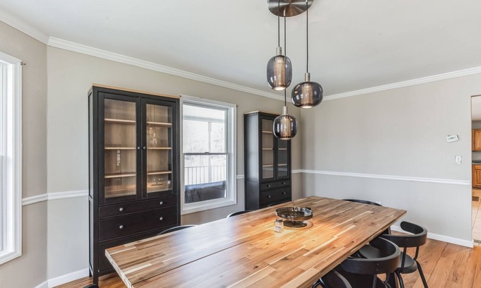 Putnam Valley Casa | NEW LISTING! Entire Putnam Valley Estate - 5BR Hot Tub Sauna by RedAwning