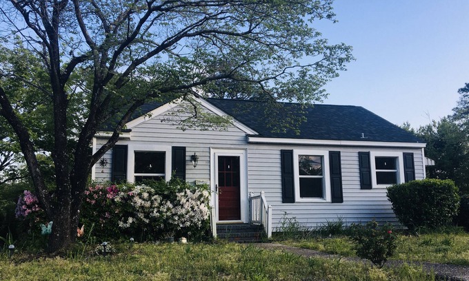 Wilmington Casa | New Listing! Greenfield Lake Getaway