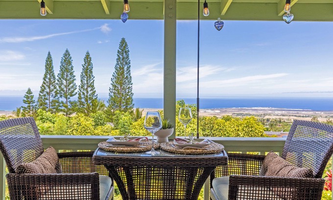 Kona Palisades Casa | NEW LISTING Kailua-Kona 3-bedroom, 2-bath single-family home Ocean & Sunset View