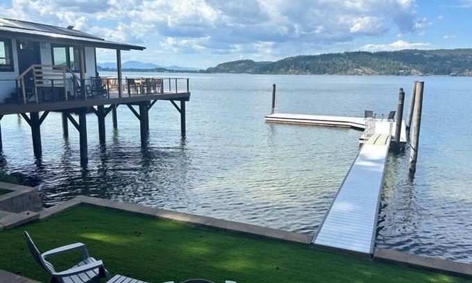 Coeur d'Alene Casa | New Listing! Lakefront home with Private Beach and Dock