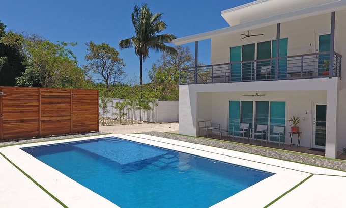Malpaís Casa | Elegante Nicoya Villas # 3 (Incluye desayuno) frente a la playa de Mal País!