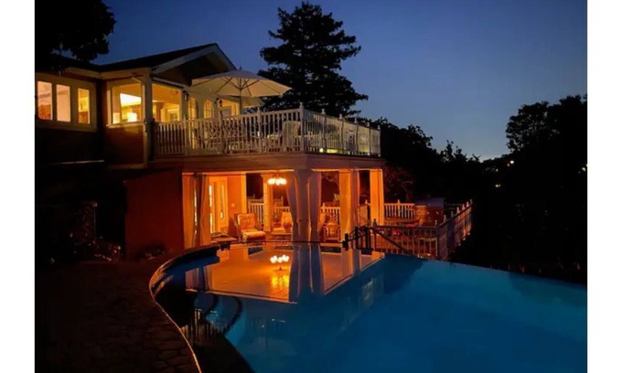 Fairfax Casa | NEW LISTING - Mountain View Estate