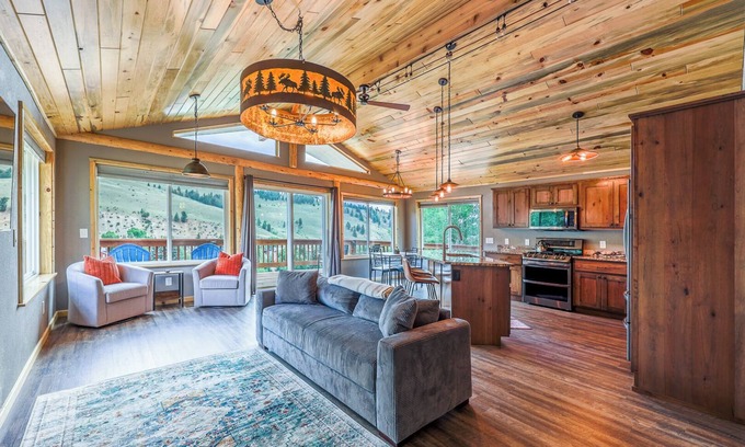 Creede Casa | New Listing! Newly Remodeled, Stunning Views, Deck, Walk to Downtown Creede