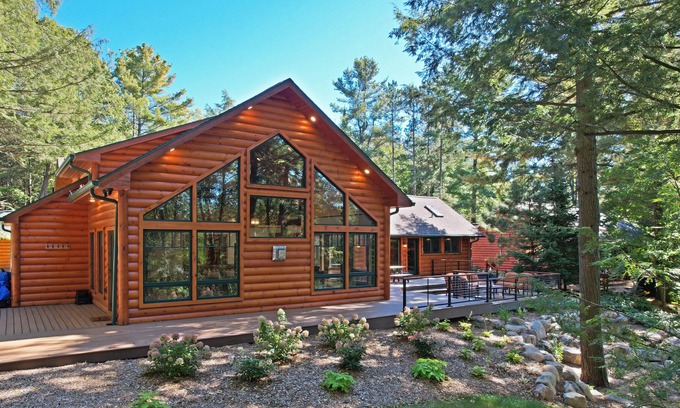 Lac du Flambeau Casa | New listing on Whitesand Lake Three bedrooms Three bathrooms