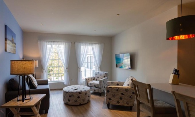 Rancho Apartamento | New Listing! Plaza Daniel Leo C