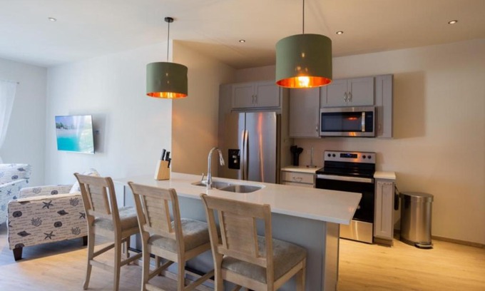 Rancho Apartamento | New Listing! Plaza Daniel Leo B