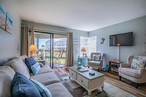 Oceanmarsh Subdivision Casa | New Listing! - Pool and Ocean View - Harbor Island Beachhouse