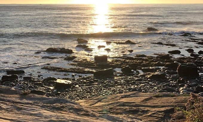 Peaks Island Casa | New Listing - Private Oceanfront Property on Peaks Island, Maine - Sleeps 8
