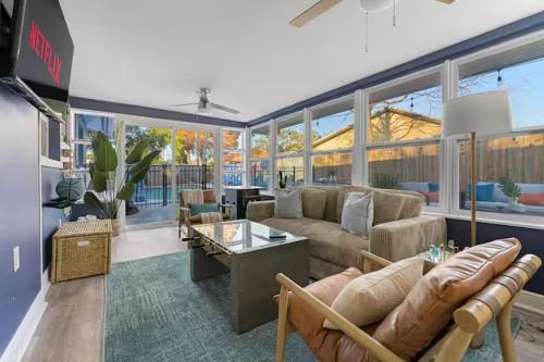 Seminole Casa | New listing promo,10 min to beach, backyard fun, Pool
