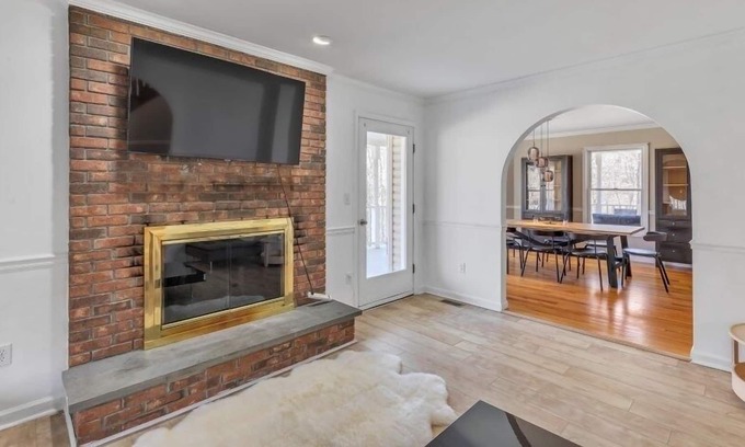 Putnam Valley Casa | NEW LISTING! Putnam Valley Estate 4BR - Hot Tub Fireplace by RedAwning