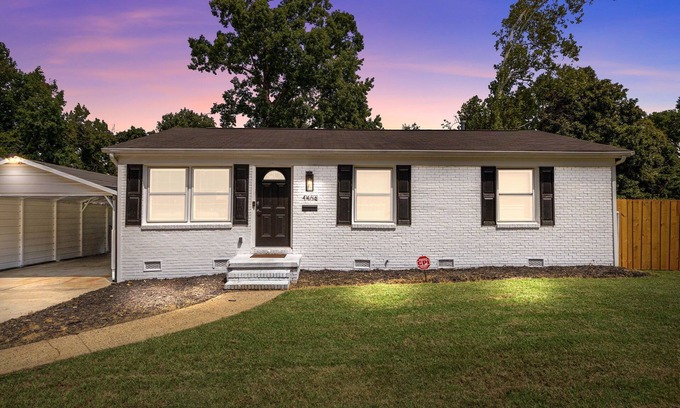 Paw Creek Casa | New listing! Queen City Landing - 2 min Airport, 10 min Uptown, minutes from I85