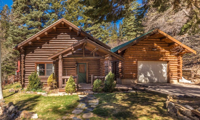 Ouray Cabina | New Listing! Rustic Meets Contemporary Luxury - Outdoor Gathering Space