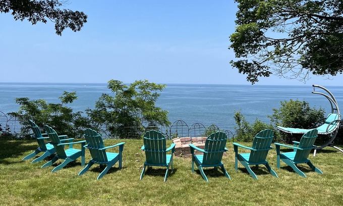 Ashtabula Casa | NEW LISTING! Stunning Disney-themed Lux House on the Lake!