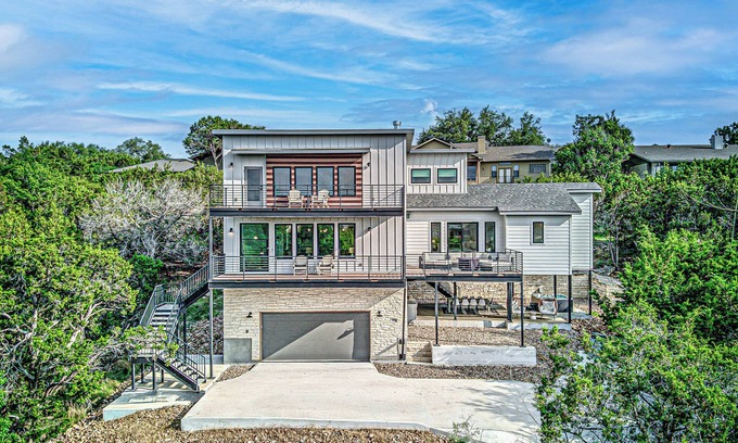 Point Venture Casa | NEW LISTING! Stunning Lakehouse with Views, Hot Tub & Game Room!