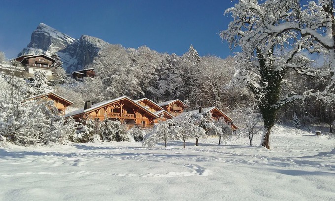 Samoens Apartamento | NEW LISTING - Stylish chalet-style apartment with stunning views in Samoens