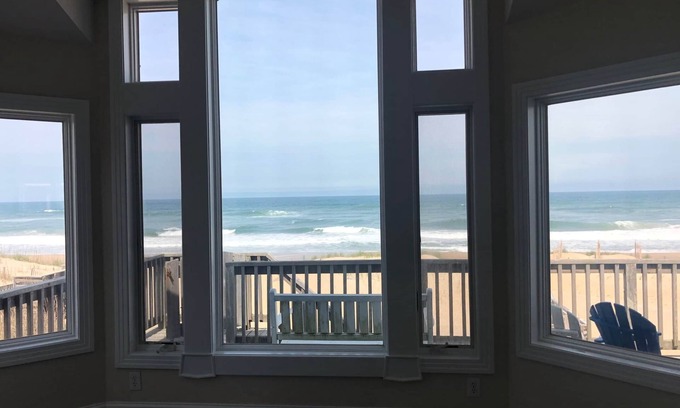 South Nags Head Casa | New Listing! Summer Breeze - Oceanfront 8 BR OBX/Nags Head home with Elevator!