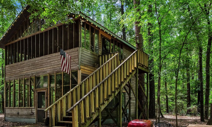 Tyler Cabina | NEW LISTING! The Tree House (1-Bedroom Cabin) by RedAwning