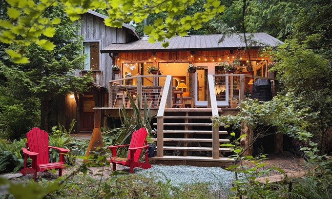Tofino Casa | New listing: Tofino Cabin at Chesterman Beach