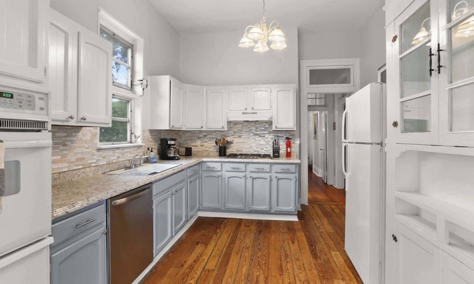 Milan Apartamento | New Listing* Uptown Charm! EZ Streetcar Access
