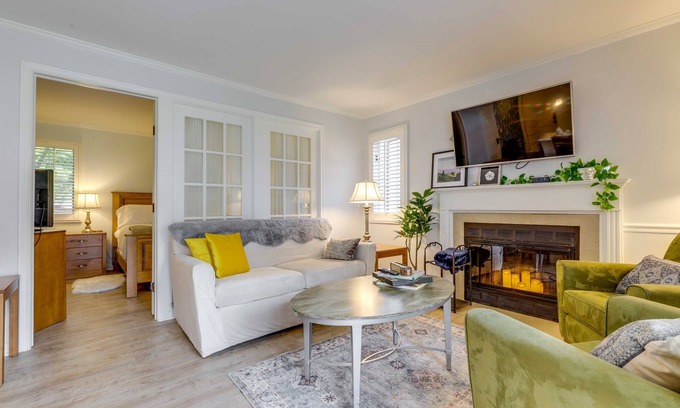 Norwich Condominio | NEW LISTING! Villa Spa Blu (1-Bedroom Condo) with Pool