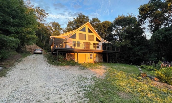 Kyle Chalet De Esquí | New Listing!! Wander the Mtns-Off The Beaten Path Chalet- in Nantahala AC, WiFi