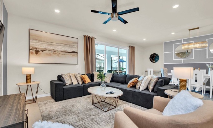 Davenport Casa | New Listing! Windsor Island, 10mi to Disney & 22mi to Universal - FS382048