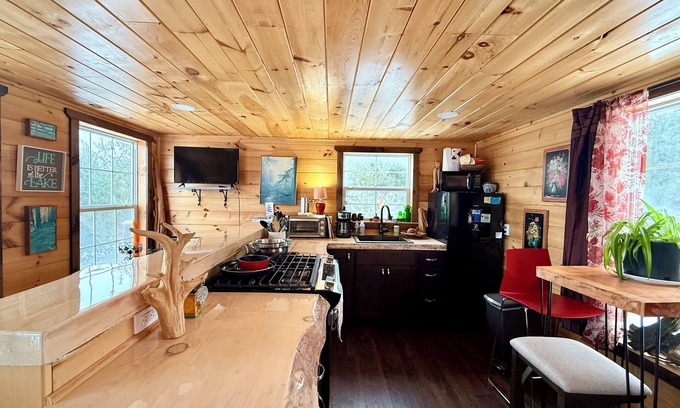 Fort Kent Mills Cabaña | NEW Long Lake, Aroostook County: Charming & convenient 2-BR cottage!