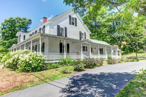 Williamsville Casa | New Lovely Vermont Hamlet Home near Rock River