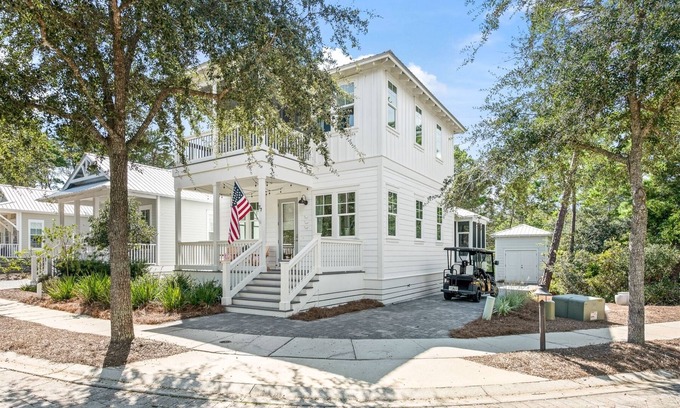 Greenway Park Casa | NEW! LSV, Bikes, 2 masters! STUNNING + Loaded