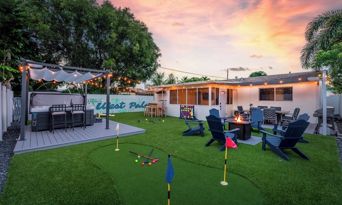 Parker Ridge Casa | NEW LUXE Hot Tub-Arcade-MiniGolf-10 min to Palm Beach-Downtown-PBI Airport
