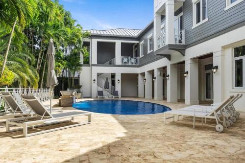 Plantation Casa | New Luxe Super Villa by The Glam Homes
