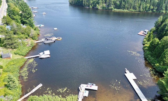 St-Adolphe-d'Howard Casa | Josephine Waterfront/SPA/WiFi /Ping-Pong/Kayak+