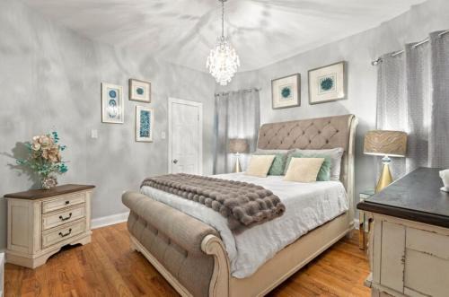Chicago Apartamento | New Luxurious 5BD-2BA Home-FREE WINE-2CAR Parking